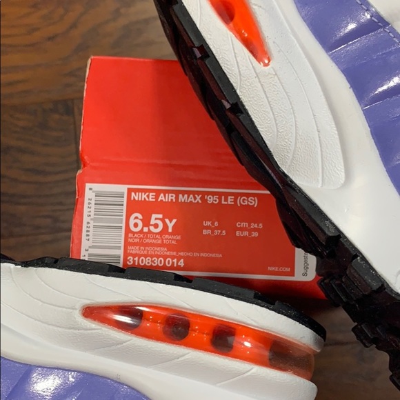 • NIKE AIR MAX ‘95 LE WMNS Black/Total Orange - Picture 16 of 16